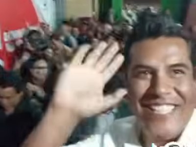 Felices Fiestas Patrias, te desea tu amigo